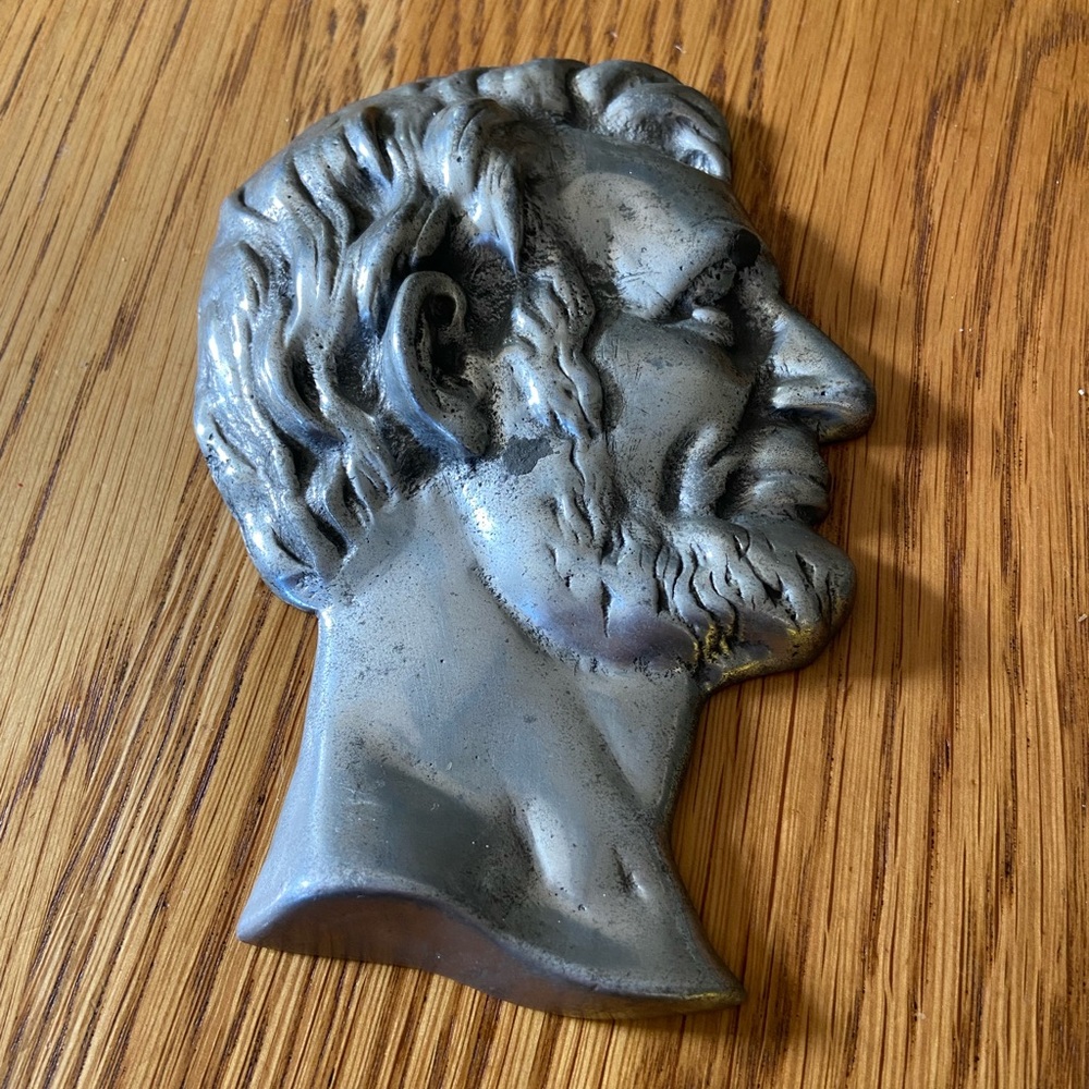 Abraham Lincoln Silver Metal Wall Plaque
